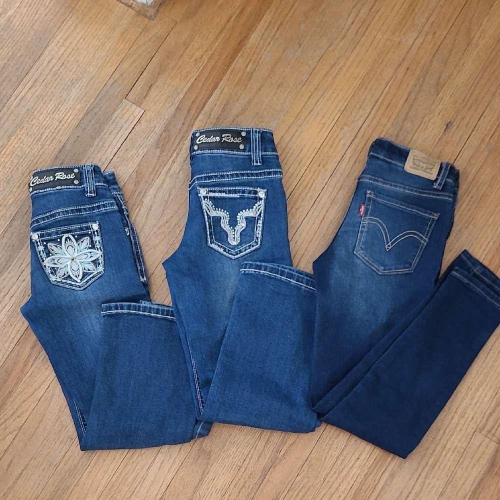 Cedar Rose Jeans & Levi's. Size 5, 6, 7